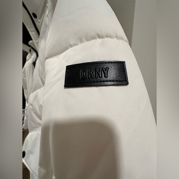 DKNY white coat - Picture 4 of 8